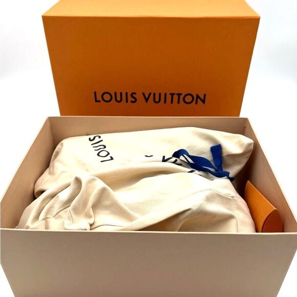 Authentic Louis Vuitton Men's Run Away Sneakers-Size 9 - Picture 14 of 14